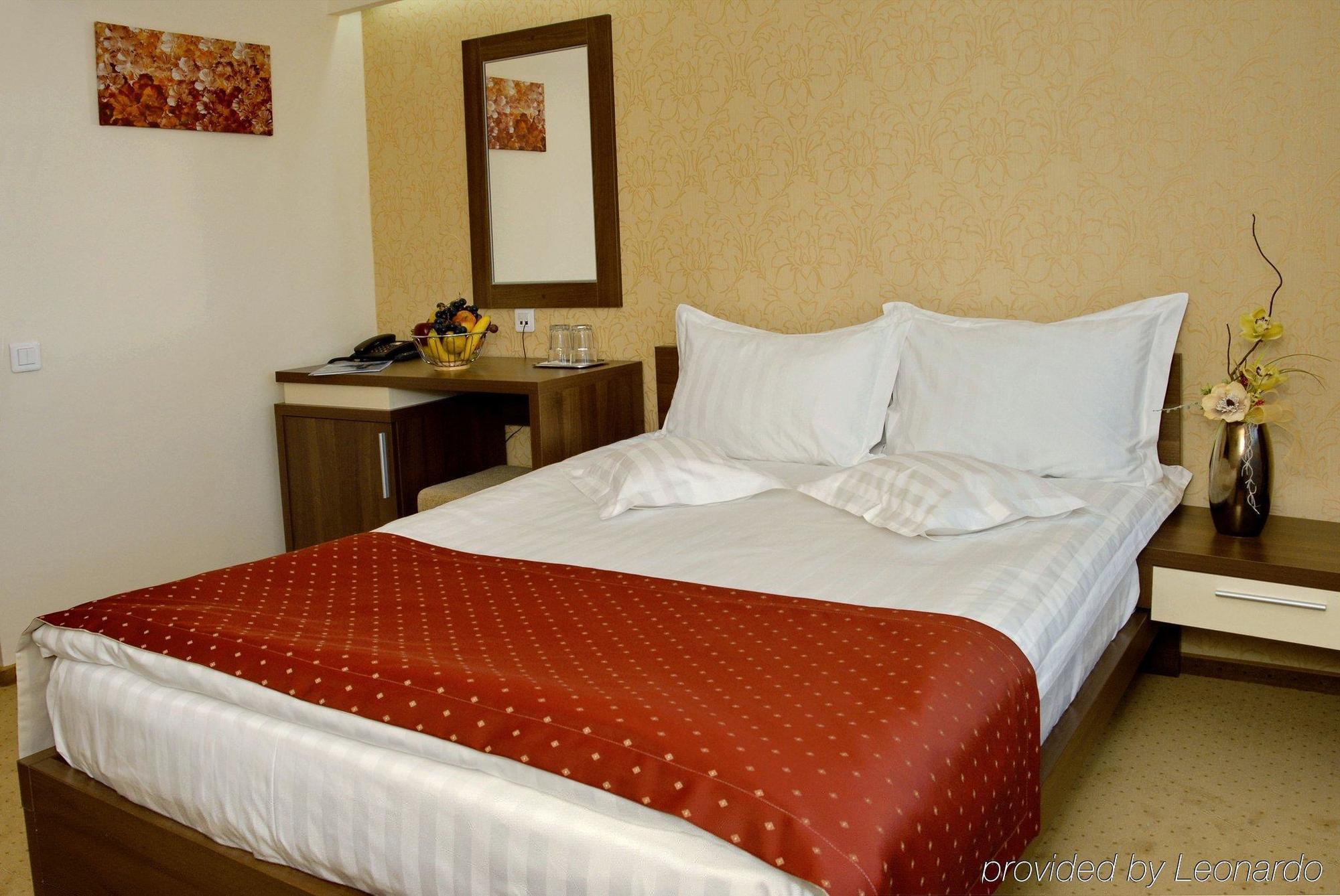 Hotel Univers Cluj-Napoca Habitación foto
